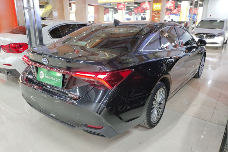 丰田 亚洲龙 2019款 双擎 2.5L XLE尊贵版 国VI车身外观7