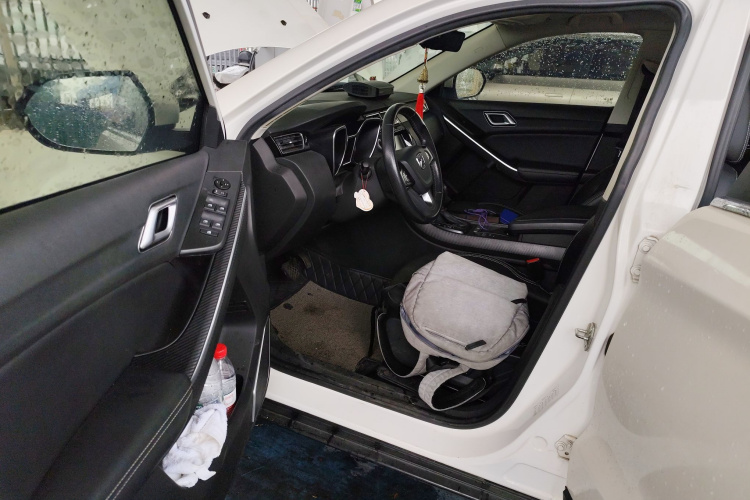 江铃 驭胜S330 2016款 1.5L GTDi 自动两驱尊贵版中控内饰20