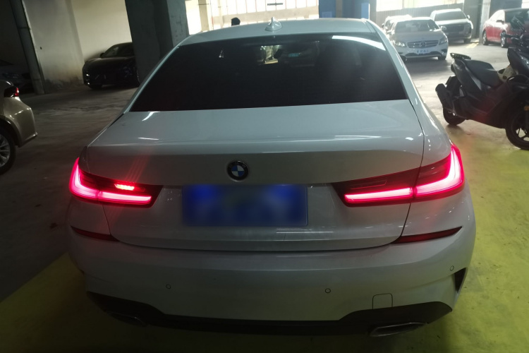 宝马3系 2021款 320Li M运动套装车身外观6001