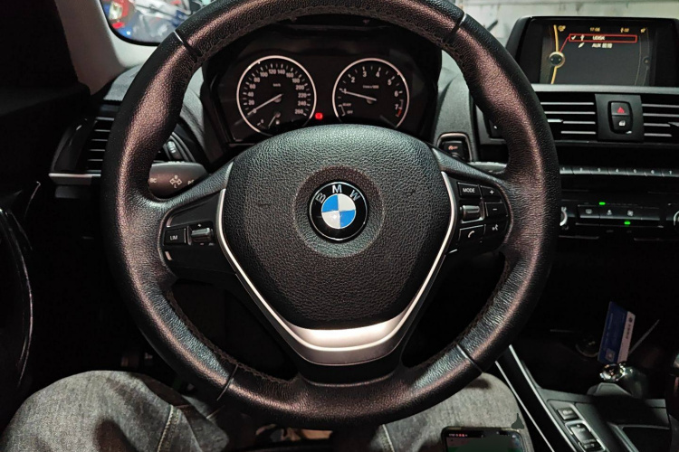 宝马1系(进口) 2013款 改款 116i 都市型局部细节13