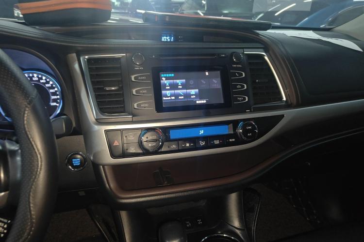 丰田 汉兰达 2018款 2.0T 四驱豪华版 7座 国V中控内饰16