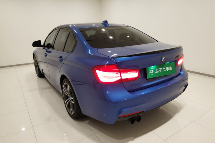 宝马3系 2017款 320i M运动型车身外观5