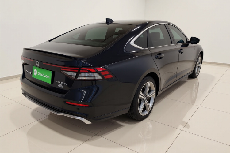 本田 雅阁 2024款 260TURBO 尊贵版车身外观7