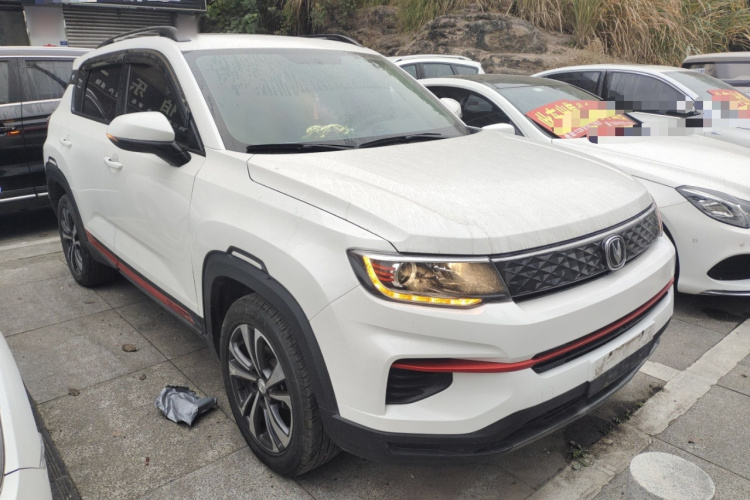 长安CS35PLUS 2022款 1.6L 手动豪华版车身外观6002