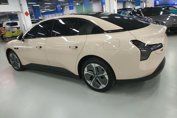 小鹏MONA M03 2025款 620 超长续航 Plus车身外观4