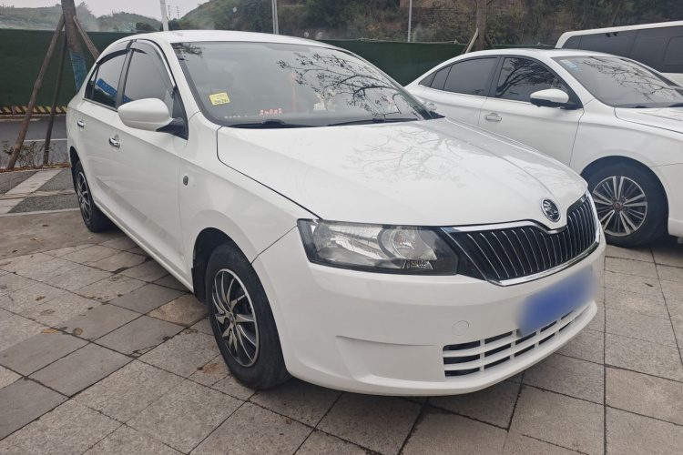 斯柯达 昕锐 2016款 1.4L 手动前行版车身外观3