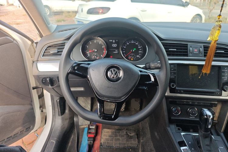 大众 凌渡 2015款 230TSI DSG风尚版中控内饰13