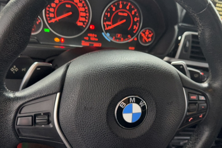 宝马3系 2017款 320Li M运动型局部细节9001