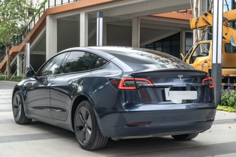 特斯拉 Model 3 2021款 标准续航后驱升级版车身外观6002