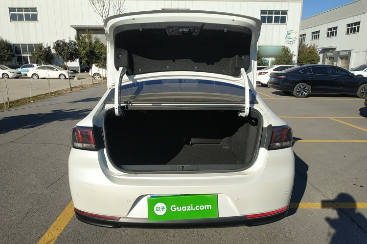 标致308 2019款 230THP 自动豪华版 国VI机舱底盘23