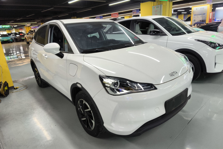 哪吒汽车 哪吒V 2021款 长续航娱乐版升级型车身外观6002