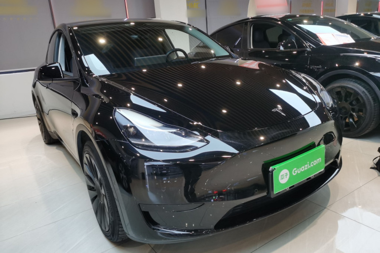 特斯拉 Model Y 2022款 后轮驱动版车身外观3