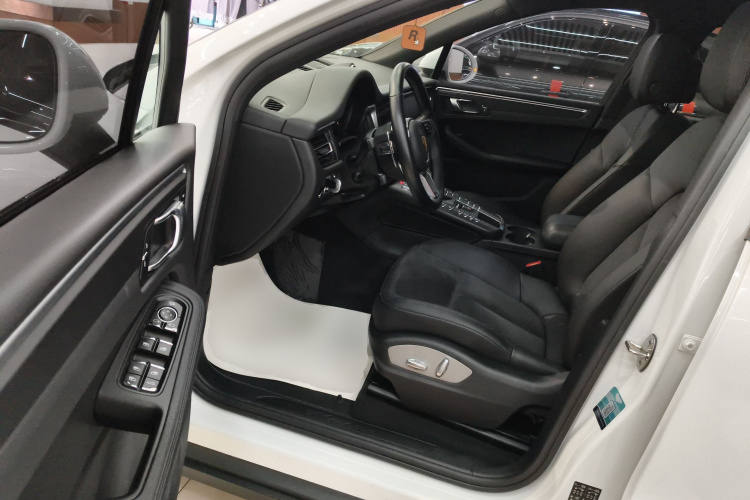 保时捷 2018款 Macan 2.0T中控内饰20