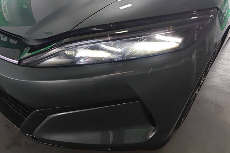 比亚迪 汉L 2025款 DM-p 四驱激光雷达旗舰型局部细节36