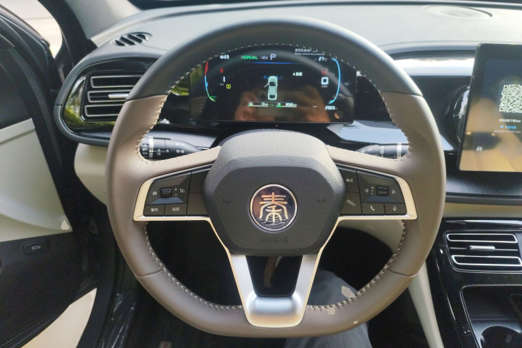 比亚迪 秦PLUS 2024款 荣耀版 DM-i 55KM领先型中控内饰13