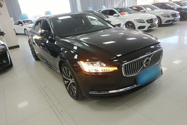 沃尔沃S90 2024款 B5 智远豪华版车身外观3