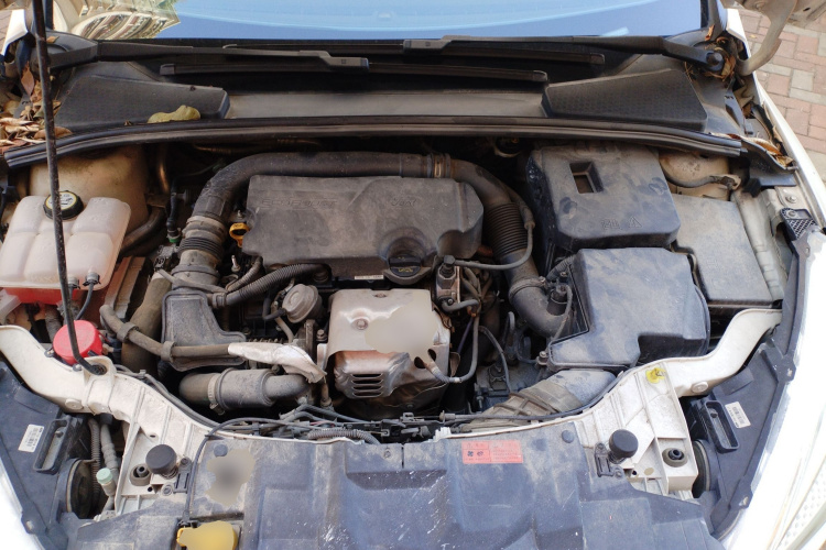 福特 福克斯 2015款 三厢 EcoBoost 125 自动超能风尚型局部细节24