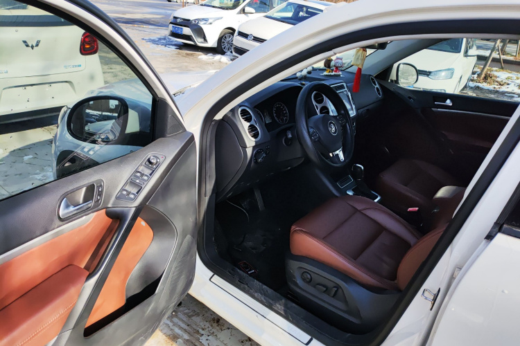 大众 途观 2015款 1.8TSI 自动两驱舒适版中控内饰20