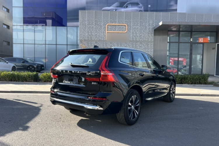 沃尔沃XC60 2025款 B5 四驱智逸豪华版车身外观6006