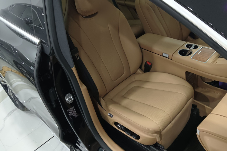 鸿蒙智行 智界R7 2024款 纯电 736km UItra局部细节41