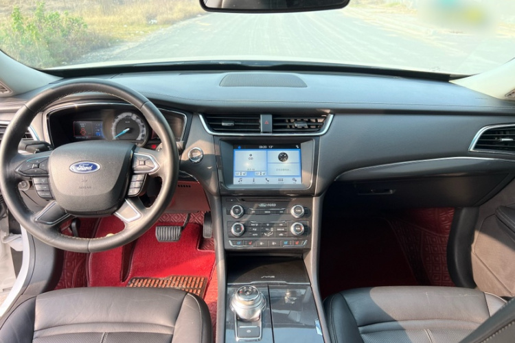 福特 金牛座 2017款 改款 EcoBoost 245 时尚型中控内饰7004