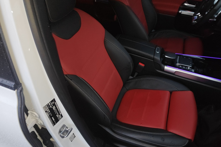 奔驰GLB AMG 2023款 AMG GLB 35 4MATIC局部细节41