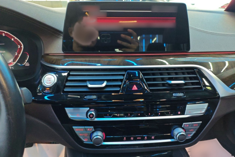 宝马5系 2020款 525Li 豪华套装局部细节16