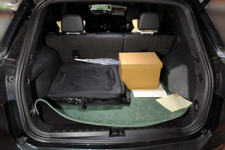 雪佛兰 探界者 2022款 轻混 550T RS 四驱智能捍界版中控内饰23