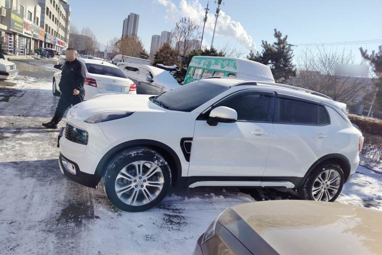 领克01 2019款 2.0T 两驱型Pro版 国VI车身外观4