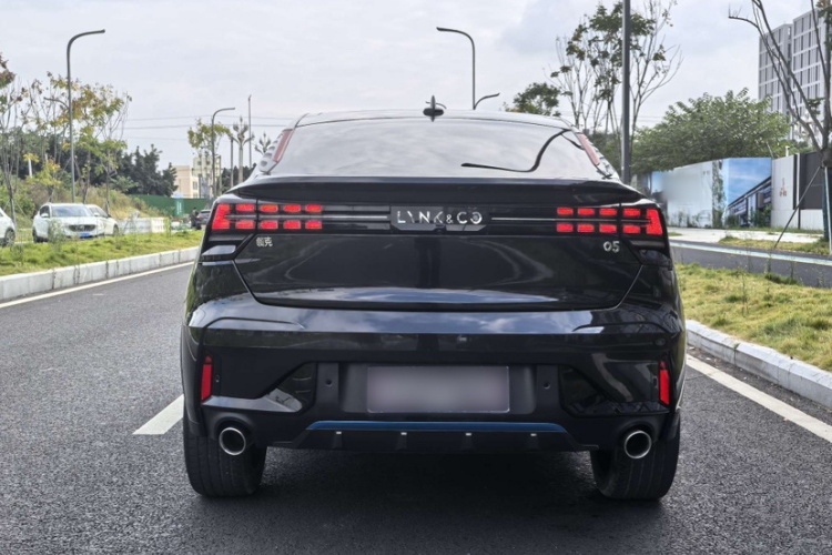 领克05 2022款 2.0TD 两驱耀Halo车身外观6003