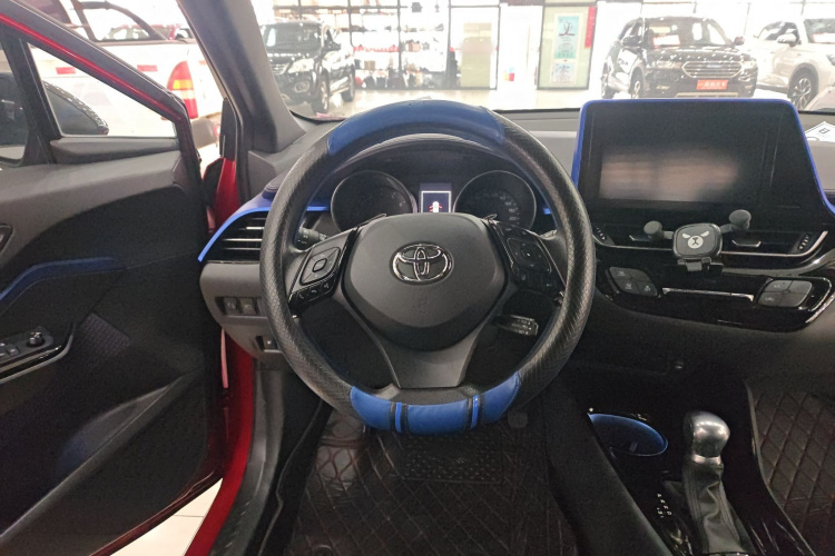 丰田C-HR 2020款 2.0L 领先版中控内饰13