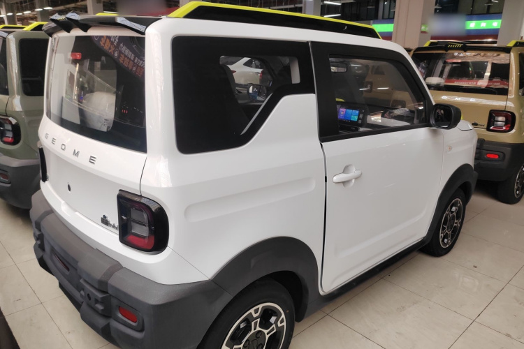 吉利银河 2025款 210km 熊猫骑士车身外观7