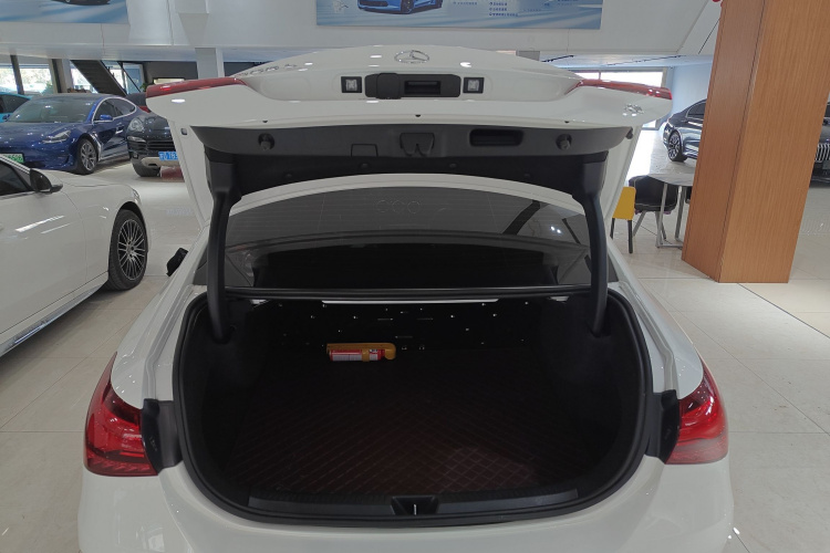 奔驰A级 2023款 A 200 L 时尚型机舱底盘23