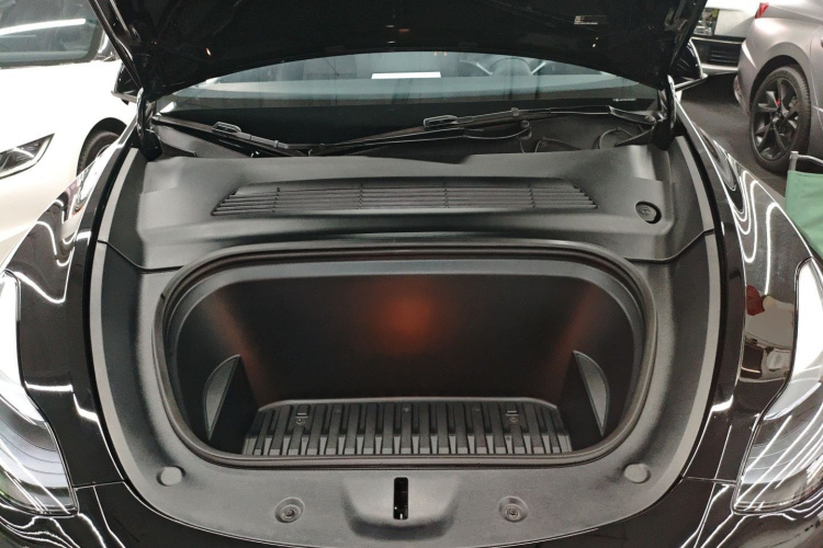 特斯拉 Model Y 2023款 后轮驱动版局部细节24