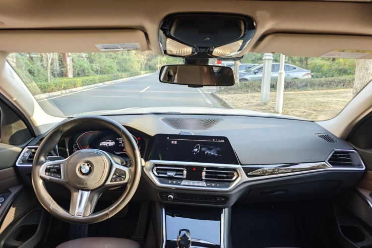 宝马3系 2021款 改款二 320Li M运动套装中控内饰7005