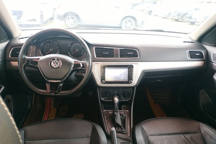 大众 朗逸 2015款 230TSI DSG舒适版中控内饰7002