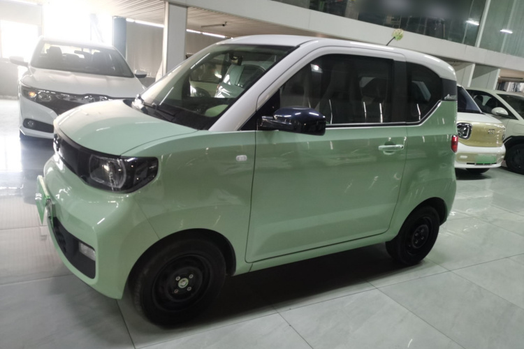 五菱汽车 宏光MINIEV 2021款 马卡龙臻享款 磷酸铁锂车身外观4