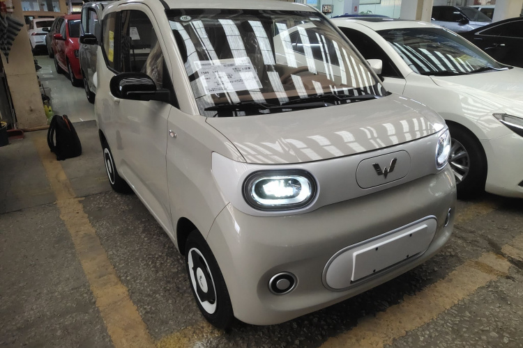 五菱汽车 宏光MINIEV 2024款 第三代 215km 青春版车身外观3