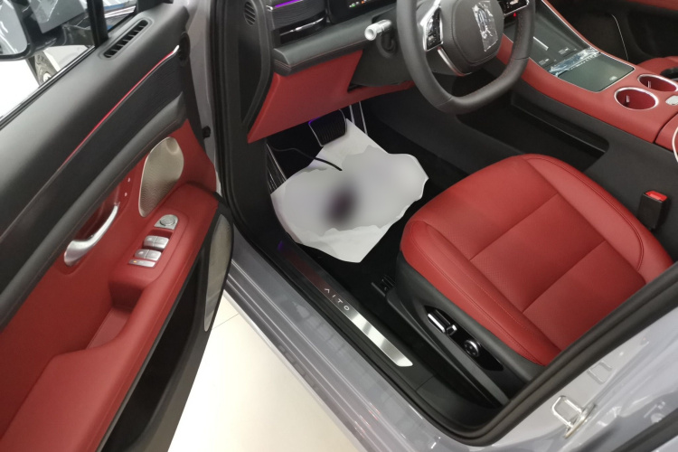 鸿蒙智行 问界M5 2025款 增程   Ultra 四驱版中控内饰20