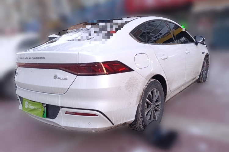 比亚迪 秦PLUS 2023款 冠军版 DM-i 55KM领先型车身外观7