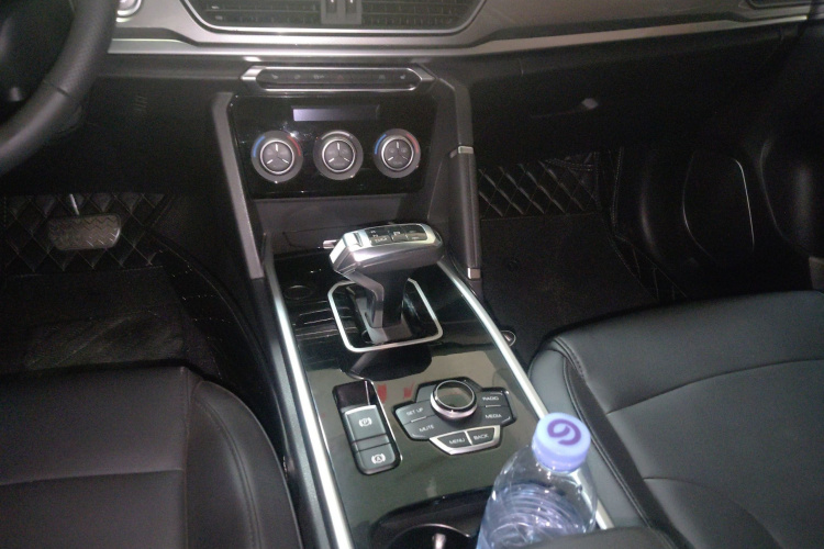 哈弗H6 2018款 蓝标 运动版 1.5T 自动两驱精英型局部细节18