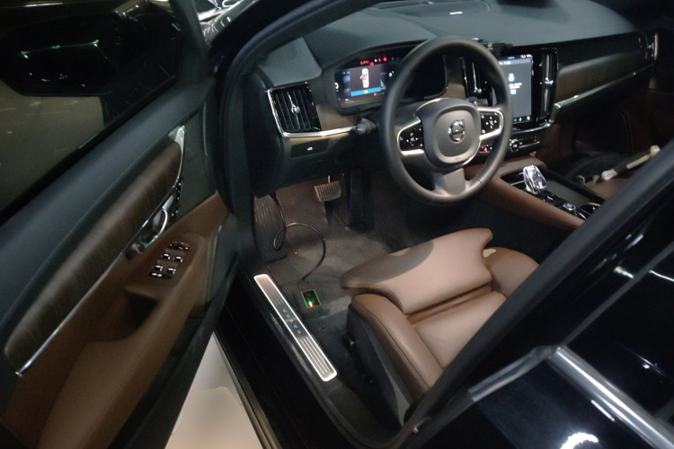 沃尔沃S90 2025款 B5 智远豪华版中控内饰7003