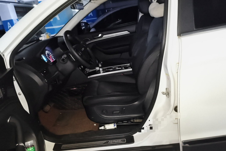 哈弗H6 2018款 蓝标 运动版 1.5T 自动两驱精英型中控内饰19