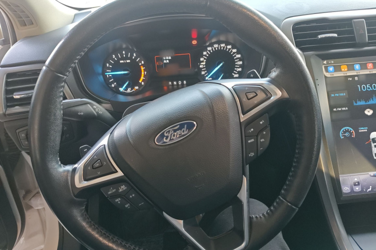 福特 蒙迪欧 2018款 EcoBoost 180 时尚型中控内饰13