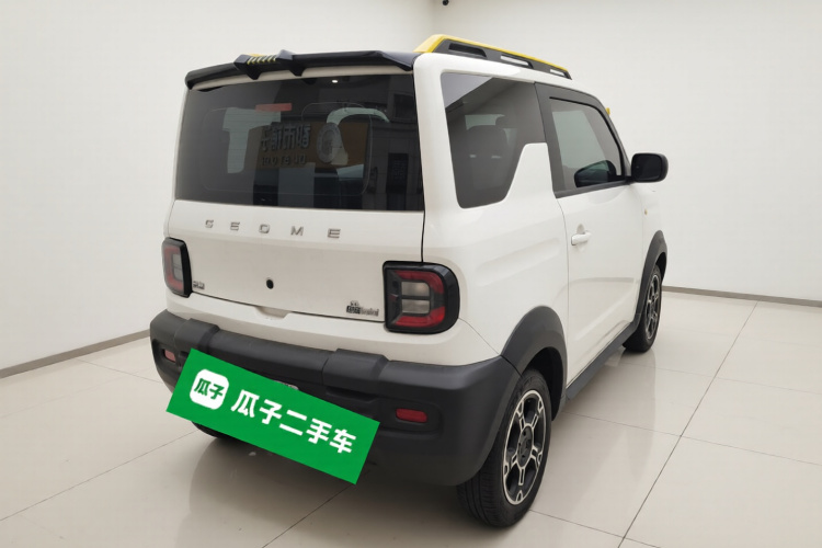 吉利银河 2024款 200km 熊猫骑士车身外观7