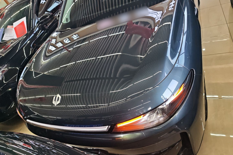 零跑汽车 零跑C16 2024款 增程 200尊享版车身外观2