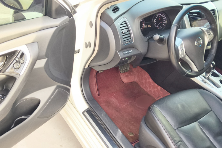 日产 天籁 2016款 2.0L XL舒适版中控内饰7003