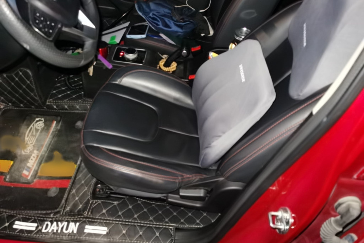 大运 悦虎 2022款 30.66kWh 两驱标准版局部细节19