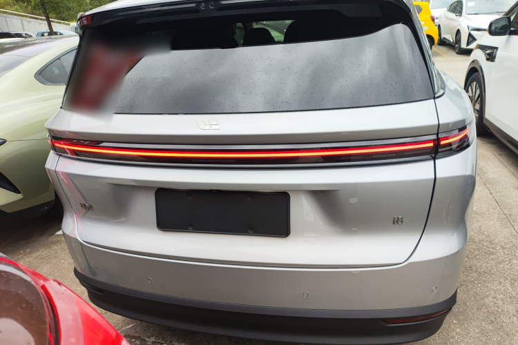 理想汽车 理想i8 2025款 标准版车身外观6
