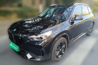 宝马iX1 2023款 eDrive25L X设计套装